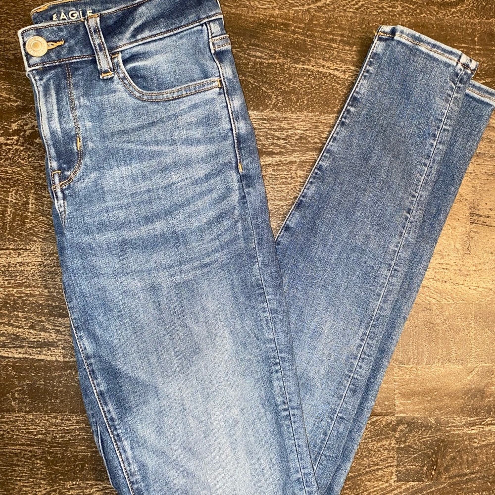 American Eagle Jeans (No Rips) Size 2 Long- Great Condition
